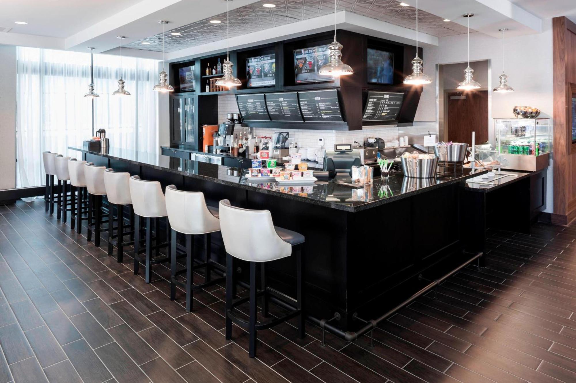 Courtyard By Marriott Richmond Downtown Hotel Eksteriør billede