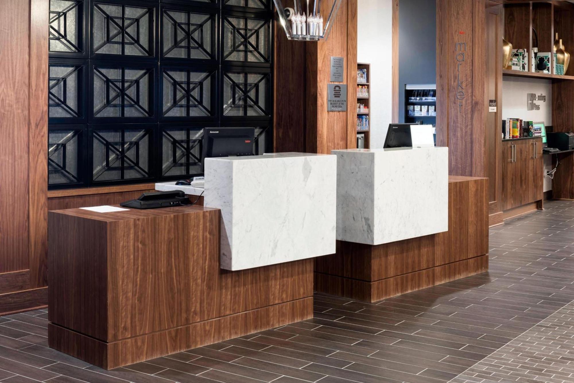 Courtyard By Marriott Richmond Downtown Hotel Eksteriør billede